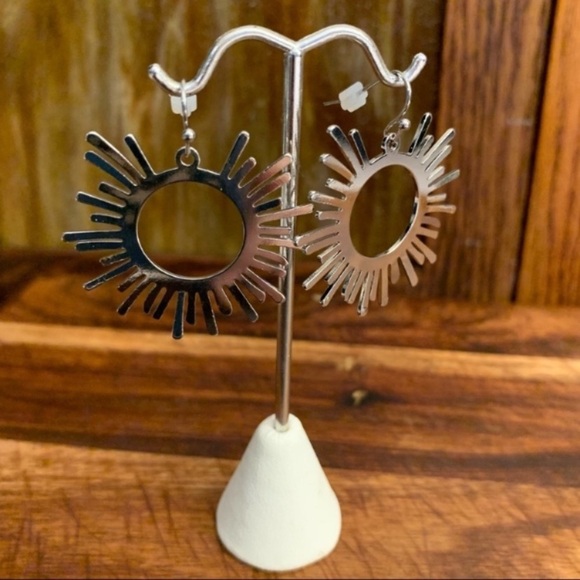Metal Sun Dangle Earrings in Rhodium - Picture 4 of 5